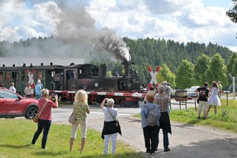 Erzgebirge: Bürstenfest zeigt Tradition und Nostalgie - Zum Bürstenfest gehörten auch Dampffahrten der Museumsbahn Schönheide.