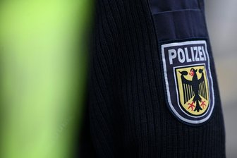 Erzgebirge: Bundespolizei vollstreckt am Grenzübergang Haftbefehle - Die Bundespolizei hat in Reitzenhain mehrere Haftbefehle vollstreckt.