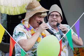 Erzgebirge: Erstes Oktoberfest steigt schon im Juni - Danilo Wötzel und Dirk Schröder als „Annel & Alois“ beim Ententeich-Open-Air voriges Jahr.