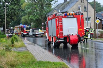Erzgebirge: Feuerwehren testen für den Unwetter-Ernstfall in der Region Annaberg ihre Kommunikation - Unwetter im August 2024 im Erzgebirge: Damals traf es die Region um Scheibenberg - Oberscheibe, Markerbach besonders schlimm. Später dann Tannenberg - Ehrenfriedersdorf sowie Schönbrunn und Wolkenstein. Um die Chemnitzer Rettungsleistelle zu entlasten, wurden örtliche Einsatzleitstellen eingerichtet, um die Kräfte einzuteilen. Genau das wird am Mittwochabend geübt.