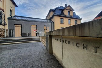 Erzgebirge: Krebskranker erschleicht sich 44.000 Euro für seine Behandlung und kommt vor Gericht - Das Amtsgericht Marienberg verurteilte des 59-Jährigen wegen Betruges.