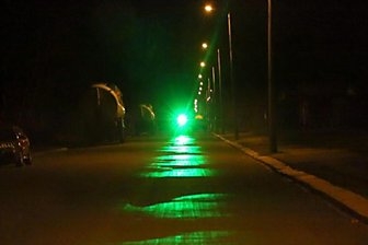 Erzgebirge: Mann (44) blendet Polizisten mit Laserpointer - In Oelsnitz wurde eine Streifenwagenbesatzung mit einem Laserpointer attackiert.