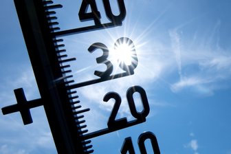 Erzgebirge: Temperaturrekord auf dem Fichtelberg - Auf Sachsens höchstem Berg wurde ein Jahrzehnte alter Hitzerekord übertroffen.