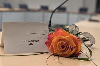 Erzgebirge: Trauer um AfD-Stadtrat - Die Stadträte von Annaberg-Buchholz haben Abschied von einem Mitglied genommen.