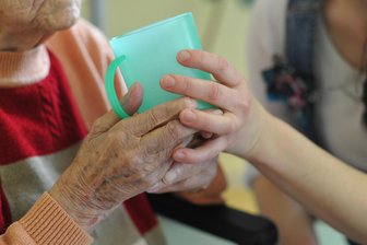 Erzgebirge: Verein informiert über Ausbildung im Pflegebereich - Der VBFA wirbt mit einem umfassenden Bildungsangebot für Pflegeberufe.