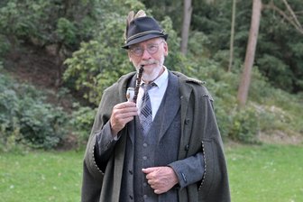 Erzgebirge: Volksmusiknachmittag zu Ehren von Anton Günther begeistert Besucher - Gerd Kolitsch hat sich das Anton-Günther-Programm nicht entgehen lassen.