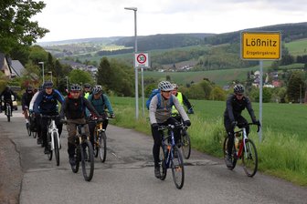 Erzgebirger brechen zu 466 Kilometer langer Radtour auf - Lößnitzer fahren mit dem Rad in die Partnerstadt im Teutoburger Wald.