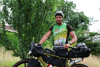 Erzgebirger fährt mit dem Rad an den Balaton - Ruben Jaslan aus Mildenau. Mit seinem Gravelbike war er jetzt auf großer Tour.