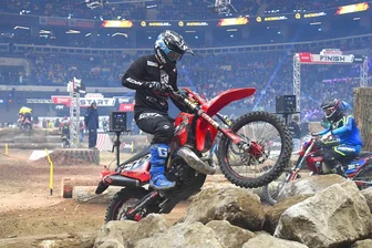 Erzgebirger glänzt beim Superenduro mit neuer Maschine - Gleich die erste Ausfahrt mit einem neuen Bike endete für Florian Görner sehr erfolgreich.