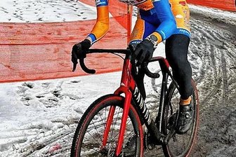 Erzgebirger in Polen erneut auf Podest - Mit dem schwierigen Untergrund in Polen kam Pepe Albrecht bestens zurecht. 