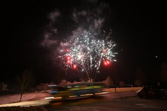 Erzgebirger lassen es für Donald Trump krachen – Profi-Feuerwerk zur Amtseinführung gezündet - Zur Amtseinführung von Donald Trump hat es in Stützengrün am Montag ein Zusammentreffen mit Feuerwerk gegeben.