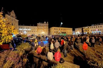Erzgebirger protestieren in mehreren Orten - In Annaberg-Buchholz versammelten sich rund 120 Menschen.