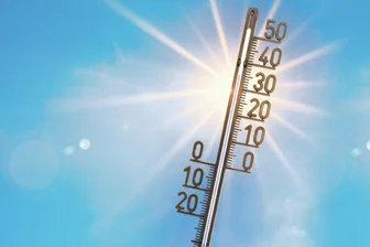 Erzgebirger zeigen sich hilfsbereit: Spendenziel für Sonnenschutz am Hospiz in Erlabrunn erreicht - Intensive Sonneneinstrahlung wird den Bewohnern des Hospizes in Erlabrunn künftig nichts mehr ausmachen.