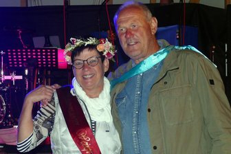 Erzgebirgisches „Weinanbaugebiet“ hat ein neues Prinzenpaar - In Dittmannsdorf wurden Sabine und Steffen Weißbach zum neuen Weinprinzenpaar gekürt.