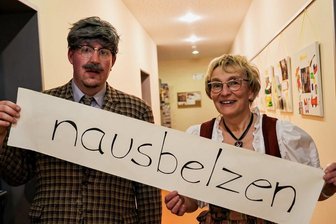 Erzgebirgisches Wort des Jahres 2022 verkündet - Robby Schubert aus Gelenau (hier in einer seiner Verkleidungen) und Carmen Krüger aus Ehrenfriedersdorf sind für jeden Mundart-Spaß zu haben. Das haben sie am Sonntag im Volkshaus Thum einmal mehr unter Beweis gestellt.  