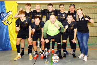 Erzgebirgs-Hallencup: Torhüter des Siegers wiederholt Heldentat aus dem Vorjahr - Der SV Auerhammer hat mit Keeper Sven Gudermann erneut den Erzgebirgs-Hallencup gewonnen.