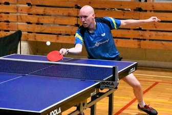 Erzgebirgsderby im Tischtennis sieht einen klaren Sieger - Auf ihn war im Kreisderby Verlass: Tannenbergs Spitzenmann Jan Vesely siegte im Doppel und im Einzel.