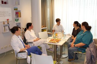 Erzgebirgsklinikum: Erstes gemeinsame Treffen des palliativen Brückenteams Aue-Bad Schlema und der Palliativstation - Treffen des palliativen Brückenteams Aue-Bad Schlema und der Palliativstation am Standort Annaberg.
