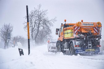 Erzgebirgskreis rüstet sich für Wintermonate - Mit Blick auf den bevorstehenden Winter (Archivfoto) wurden etwa 17.000 Tonnen Streusalz eingelagert.