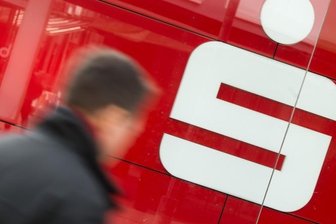 Die Erzgebirgssparkasse baut ihr Filialnetz um: Vier Standorte im Kreis sollen geschlossen, weitere verändert werden. 