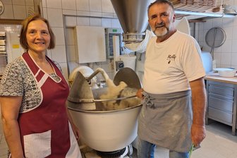 „Es fällt uns schwer“: Bäckerei Gehmlich in Neuhausen im Erzgebirge macht dicht - Steffi Goldberg-Gehmlich und Peter Goldbach schließen ihre Bäckerei in Neuhausen und gehen in den Ruhestand.