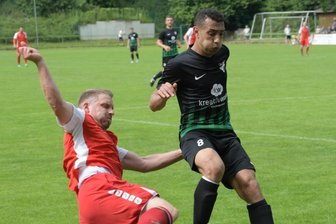 "Es geht ums Prestige" - Beim letzten Aufeinandertreffen im Juni 2018 setzten sich die Thalheimer klar mit 6:1 durch. Rami Msalam (r.) könnte bei den Tannen wieder zum Einsatz kommen, Robert Schlosser spielt nicht mehr beim FCS.