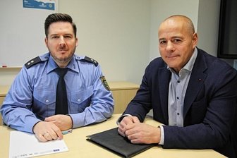 "Es gibt keinen Grund für Panik" - Sie versuchen Leute zu sensibilisieren, ohne Panik zu verbreiten: Christian Schünemann (links) und Alexander Szelig.