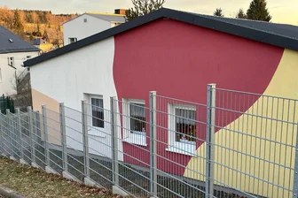 „Es ist ein heikles Thema“: Gemeinde Eichigt steht vor deutlicher Erhöhung der Elternbeiträge - In Eichigt sollen die Elternbeiträge für den Besuch der Sprößlinge in der Kindertagesstätte Eichigter Juniorkiste (Foto) ab 1. Januar nach mehr als zwölf Jahren angehoben werden. Am 28. Oktober entscheidet der Gemeinderat dazu.