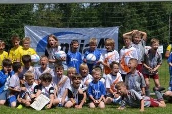 "Es ist nur bei denen umstritten, die es nicht machen" - Die teilnehmenden Nachwuchskicker hatten viel Spaß beim Funino-Turnier, welches anlässlich 20 Jahren FC Sehmatal stattfand.
