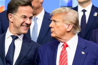 „Es soll niemand wagen, die Nato anzugreifen“ - Nato-Generalsekretär Mark Rutte (links) hielt US-Präsident Donald Trump bei Laune.