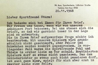 Es wird "grundsätzlich nicht geschimpft" - Der mit Schreibmaschine geschriebene Brief von 1968: Wismut Aues damaliger Cheftrainer Gerhard Hofmann erklärt dem "Sportfreund Sturm" aus Ostsachsen seine Sicht auf ein Spiel.