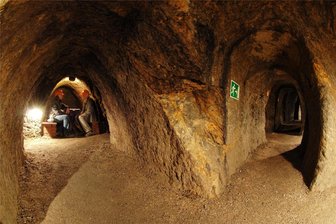 Escape-Spiel im Labyrinth, Barbie und die Königin des Sandes: Das bietet das Wochenende in Mittelsachsen - Wer schafft es hier wieder raus? Blick in die Kellerberge in Penig, wo am Sonntag ein Escape-Abenteuer stattfindet.