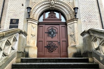 Eskalation in Penig: Vater greift zu Baseballschläger und muss sich vor Gericht verantworten - Vom Amtsgericht in Döbeln ist nun ein junger Vater aus Penig verurteilt worden. Er hatte einen Bekannten mit einem Baseballschläger attackiert.