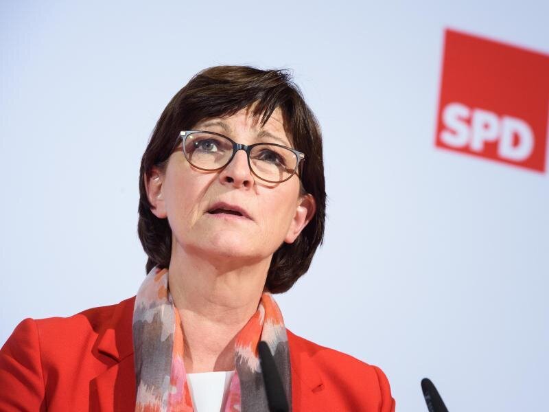 Esken: Auch in Deutschland latenter Rassismus der Polizei -  
          Saskia Esken ist Vorsitzende der SPD.