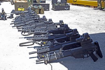 Essay: Brauchen wir eine Alternative zum kapitalistischen System? - Marktwirtschaftlicher Exportschlager: Das Sturmgewehr G36 des deutschen Waffenherstellers Heckler & Koch wurde bisher in über 20 Länder verkauft, darunter Mexiko, Irak, Brasilien und Jordanien.