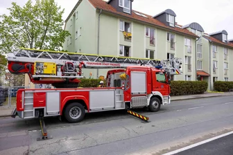Essen angebrannt: Feuerwehr rückt in Freiberg aus - Die Feuerwehr musste am Ostermontag in Freiberg ausrücken. Angebranntes Essen hatte den Rauchmelder ausgelöst.