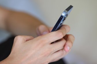 Estlands Regierung will Stimmabgabe per Handy ermöglichen - Estland war 2005 das erste Land in Europa, das die Stimmabgabe per Internet bei politischen Wahlen zuließ.