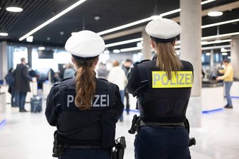 EU-Bericht: Deutschland muss für Asylreform noch aufholen - Deutschland muss an seinen Flughäfen weitere Vorbereitungen treffen, um den Anforderungen des neuen europäischen Asylsystems Gerecht zu werden. (Symbolbild)