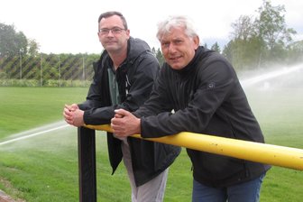 EU-Gelder: So profitieren Stadt und SV 94 Geringswalde - Andreas Mehnert und Mike Leye vom SV 94 freuen sich über die Finanzspritze der EU.