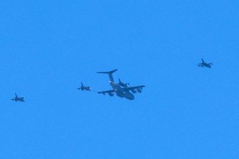 Eurofighter über Hohenstein-Ernstthal - Luftbetankung von Kampfflugzeugen am Dienstag über Hohenstein-Ernstthal.