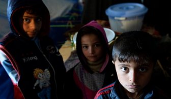 - Kinder, die mit ihren Familien vor der Terrormiliz IS geflohen sind, in einem Camp im Nordirak. Nur wenige gelangen nach Europa.