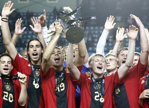 Europameister! Deutsche U21 macht Mittsommermärchen wahr - Jubel über den EM-Titel.