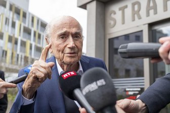 Ex-FIFA-Präsident Blatter schimpft über Nachfolger Infantino - Der einstige FIFA-Präsident Joseph Blatter stellt sich einmal mehr gegen seinen Nachfolger. (Archivbild)