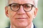 Ex-Innenminister stellt sein Buch vor - 