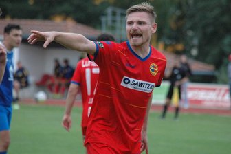 Ex-Kapitän des Chemnitzer FC schnürt einen Doppelpack: Fußballer von Fortschritt Lunzenau feiern zweiten Auswärtssieg - Inzwischen spielt Robert Zickert bei den Lunzenauer Fußballern im zentralen Mittelfeld, nicht mehr als Innenverteidiger.