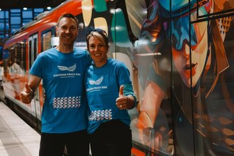 Ex-Radprofi Jens Voigt und seine besondere Rückkehr zur Friedensfahrt in Chemnitz - Prominenz beim European Peace Ride: Die Ex-Profis Jens Voigt und Hanka Kupfernagel gehören zum Fahrerfeld, das am Freitag in Bad Ischl auf die Reise geht und am Donnerstag mit dem Zug von Chemnitz aus zum Startort gefahren wurde.