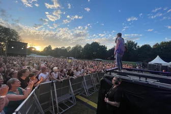 Ex-Sänger von Sunrise Avenue in Chemnitz: Was Samu Haber vor seinem Konzert am Wasserschloß alles gemacht hat - Samu Haber in Chemnitz.