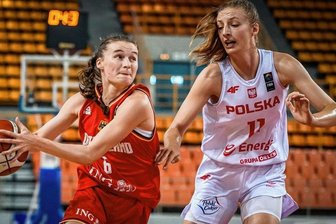 Ex-Spielerin der Chemcats wagt Neustart nach der WM - Nicole Brochlitz (links) spielt seit vielen Jahren in den Nachwuchsteams des Deutschen Basketball Bundes. Jetzt ist sie bei der U-19-WM dabei. 