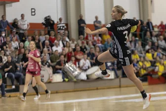 Ex-Spielerin freut sich auf ihre verschobene Rückkehr zum BSV Sachsen Zwickau - Im Dress des BSV Sachsen Zwickau sorgte Lena Hausherr mit ihren Toren mit dafür, dass die Mannschaft in die 1. Bundesliga aufstieg und in der Premierensaison den Klassenerhalt packte. Jetzt kehrt die 22-Jährige das erste Mal zurück in die Sporthalle Neuplanitz.