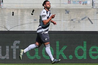 Ex-Stürmer des FSV Zwickau: In drei Jahren drei Abstiege mit drei Vereinen - wie kann das passieren, Dominic Baumann? - Der Siegtreffer, den Dominic Baumann vergangenes Wochenende in Auer in der Nachspielzeit erzielte, konnte Sandhausen nicht mehr vor dem Abstieg retten. Der stand schon vor der Partie fest.